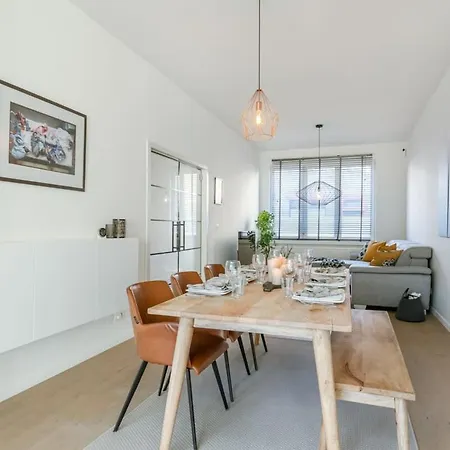 Casa vacanze House With Large And Sunny Terrace *