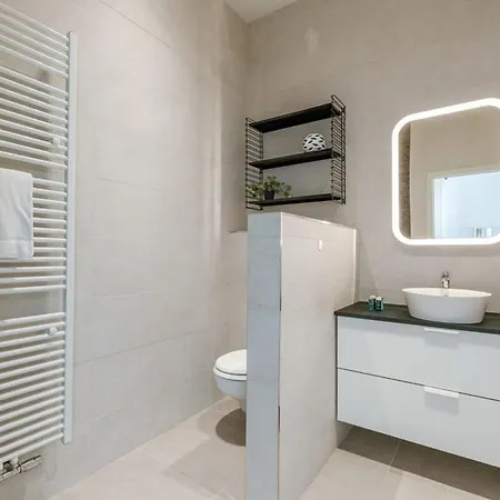 Casa vacanze House With Large And Sunny Terrace